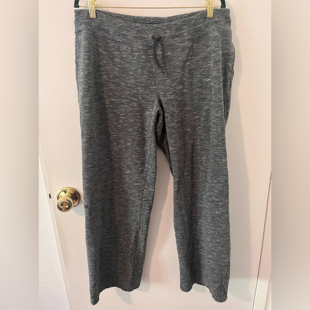 Under Armour Storm Women’s Wide Leg Cold Gear Loose Sweatpants Gray XL